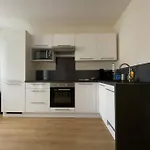 Joli T4 avec balcon, place de parking - Oradou