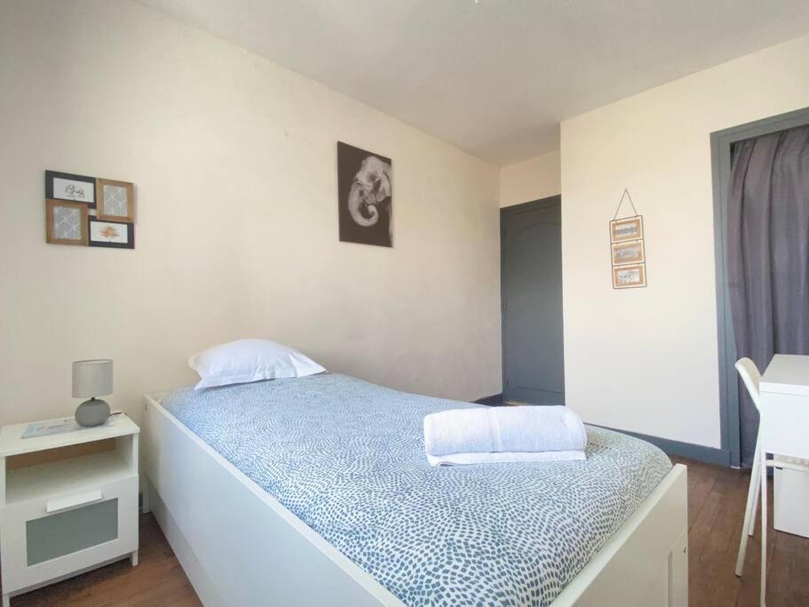 Joli T4 Avec Balcon, Place De Parking - Oradou *